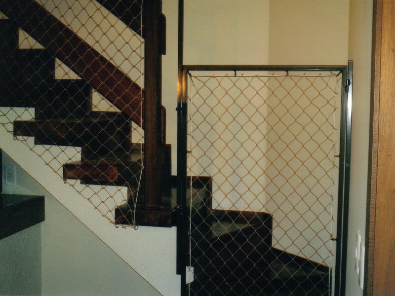Portao Seguranca e Rede Proteção Lateral Escada